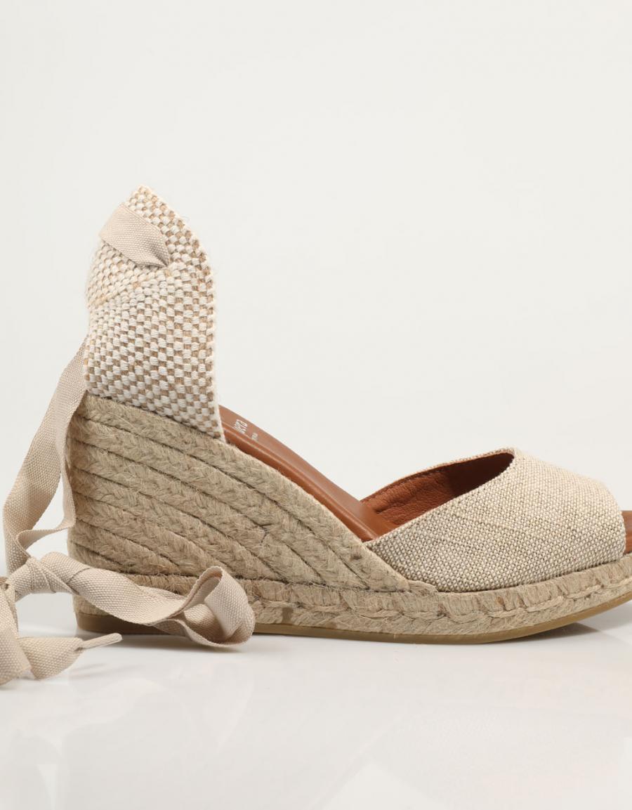 SANDALIAS LUCIA VIGUERA 2133 en color Beige