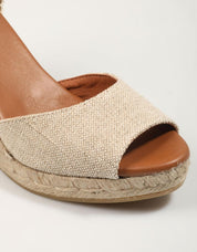 SANDALIAS LUCIA VIGUERA 2133 en color Beige