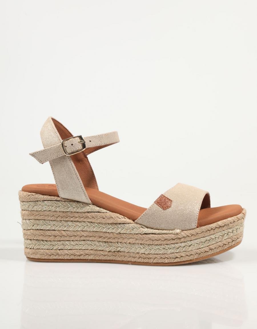 SANDALIAS POPA AKUMAL BOREAL en color Oro