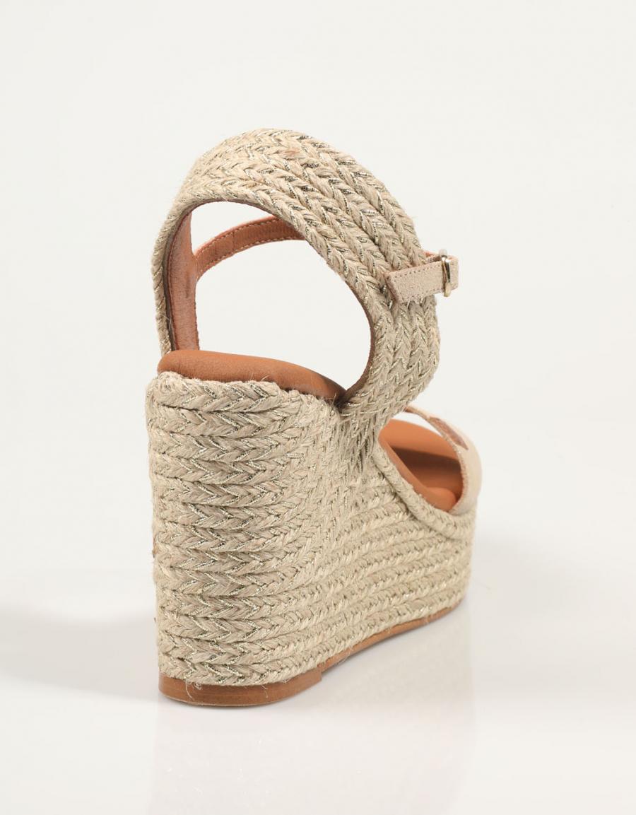 SANDALIAS POPA IBIZA BOREAL en color Oro