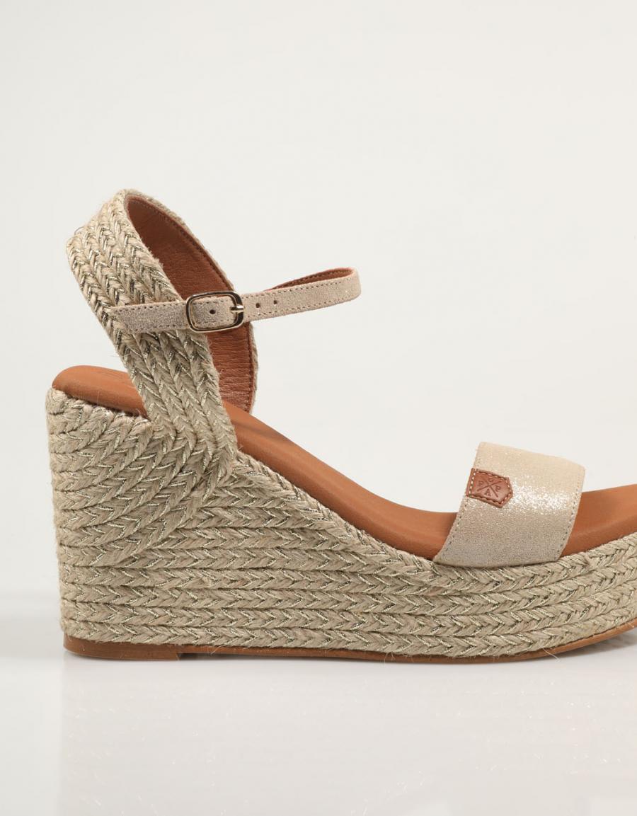 SANDALIAS POPA IBIZA BOREAL en color Oro
