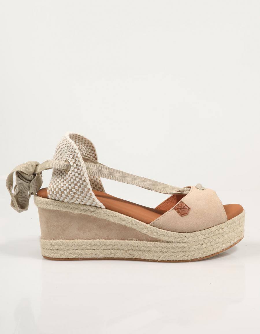 SANDALIAS POPA VALDES SERRAJE en color Cuero