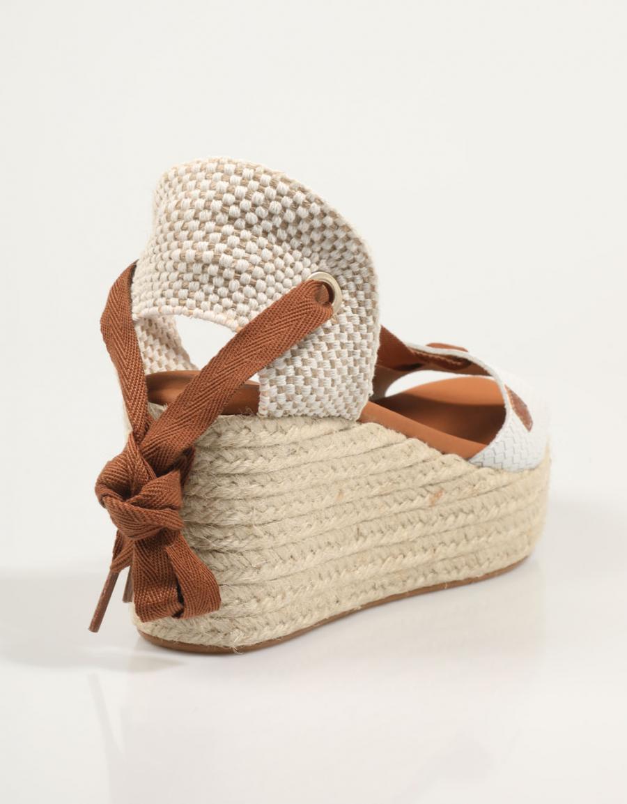 SANDALIAS POPA VALDES SNAKE en color Blanco