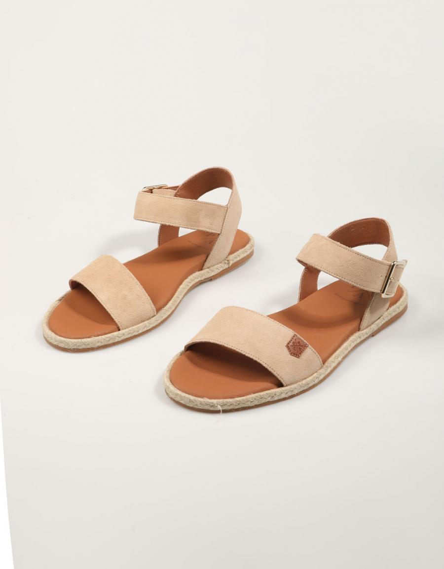 SANDALIAS POPA BUCEGI SERRAJE en color Beige