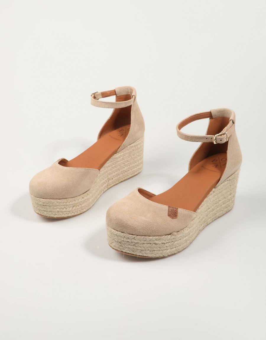 SANDALIAS POPA CANTALAR SERRAJE en color Beige