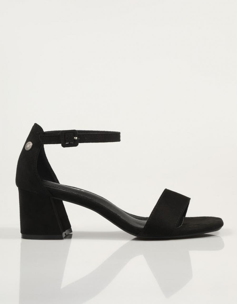 SANDALIAS REFRESH 171830 en color Negro