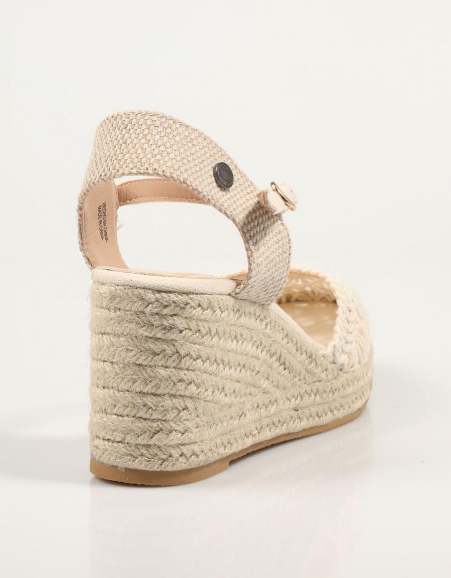 SANDALIAS REFRESH 171953 en color Beige
