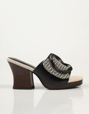 SANDALIAS NOA HARMON TERRA en color Negro