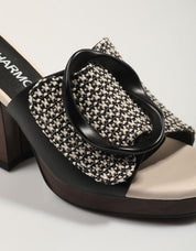 SANDALIAS NOA HARMON TERRA en color Negro