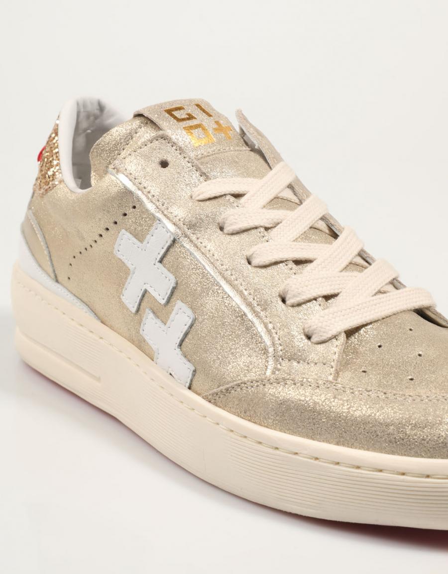 Gio Vitt 008 shoes in gold