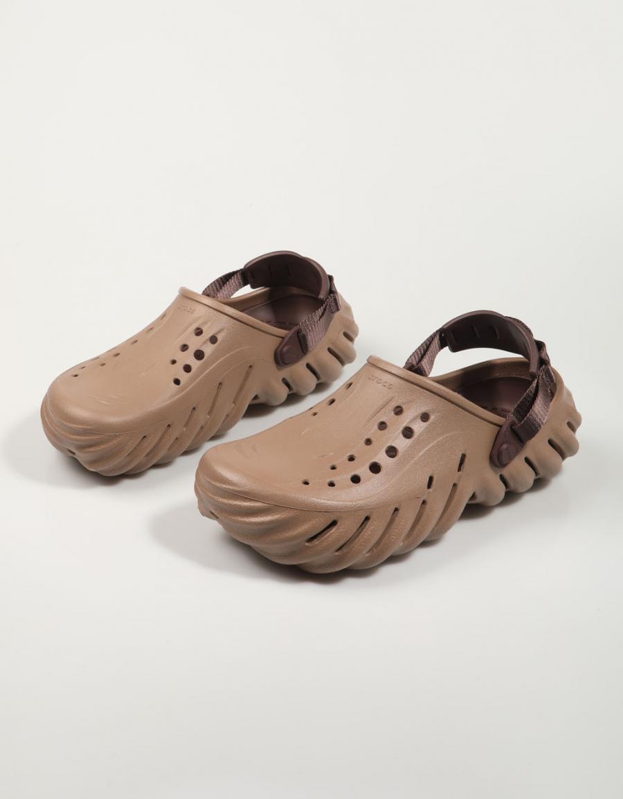 ZUECOS CROCS 207937 ECHO CLOG en color Taupe