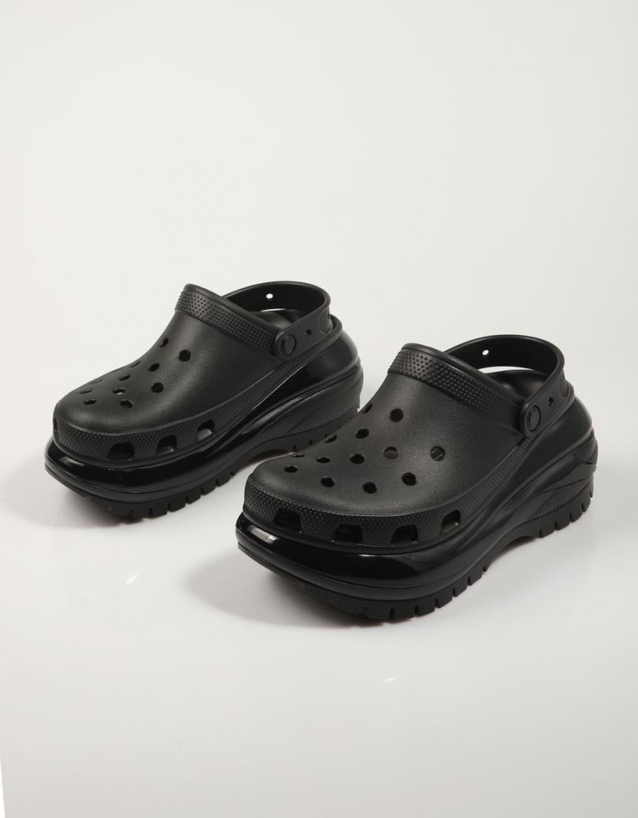 ZUECOS CROCS 207988 CLASSIC MEGA CRUSH CLOG en color Negro