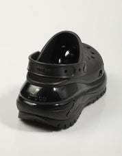 ZUECOS CROCS 207988 CLASSIC MEGA CRUSH CLOG en color Negro