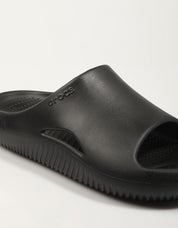 ZUECOS CROCS 208392 MELLOW RECOVERY SLIDE en color Negro