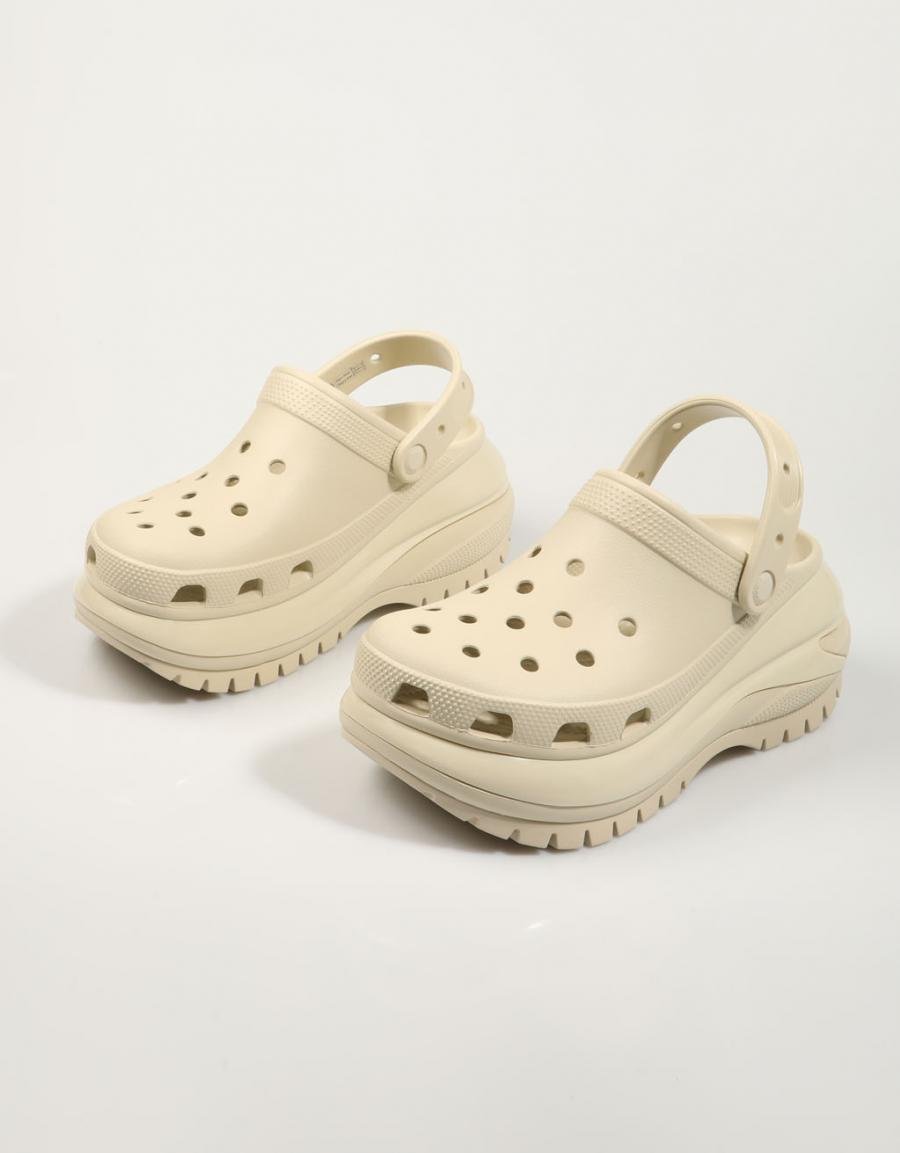 ZUECOS CROCS 207988 CLASSIC MEGA CRUSH CLOG en color Hielo
