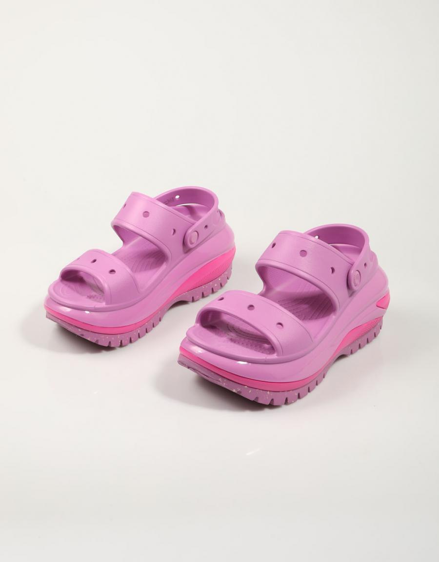 Crocs Classic Mega Crush Sandale Flush in Lila