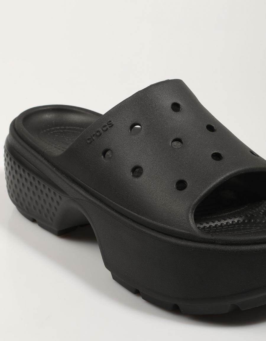 Crocs Stomp slide flocs em preto
