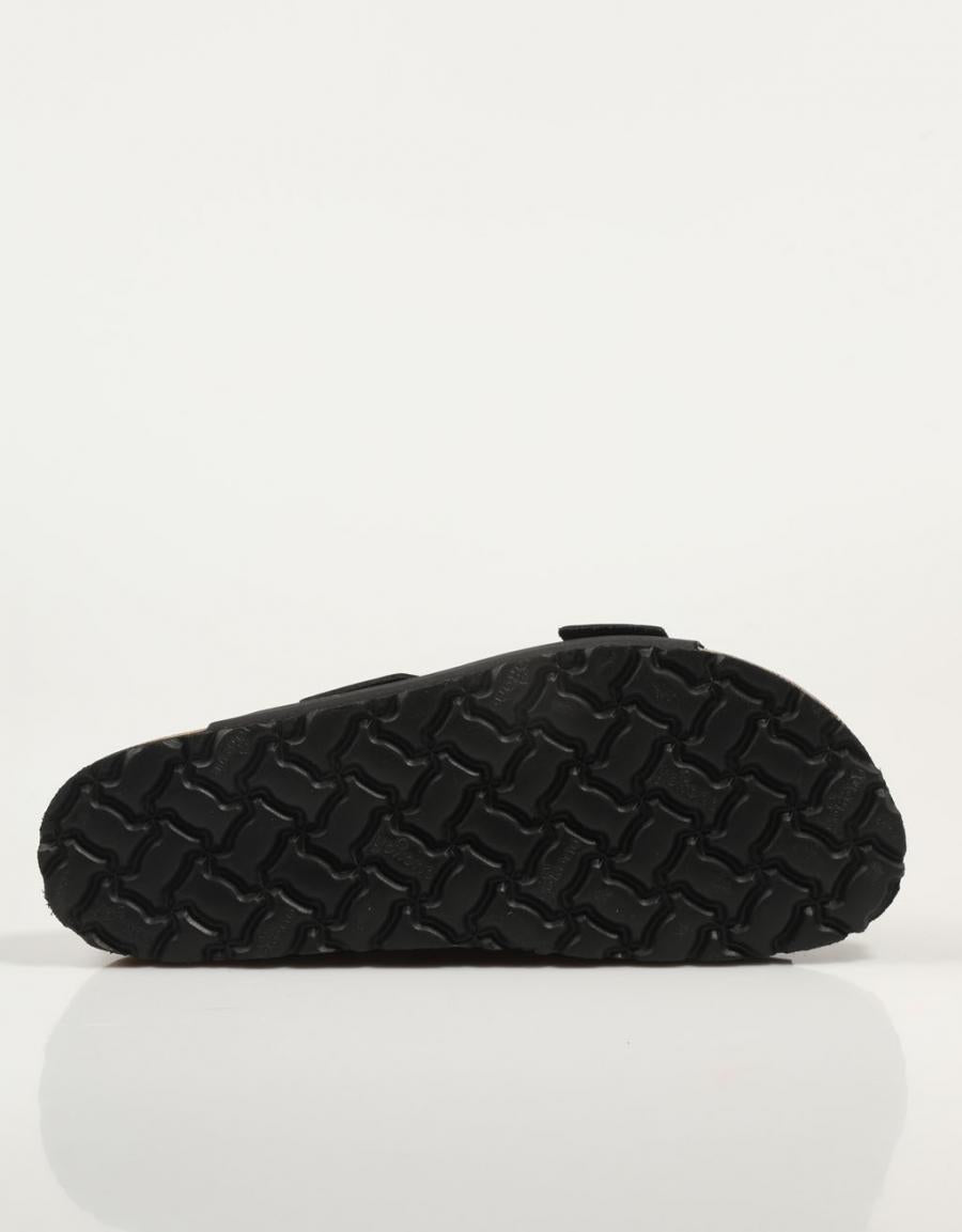SANDALIAS YOKONO JERBA 700 en color Negro