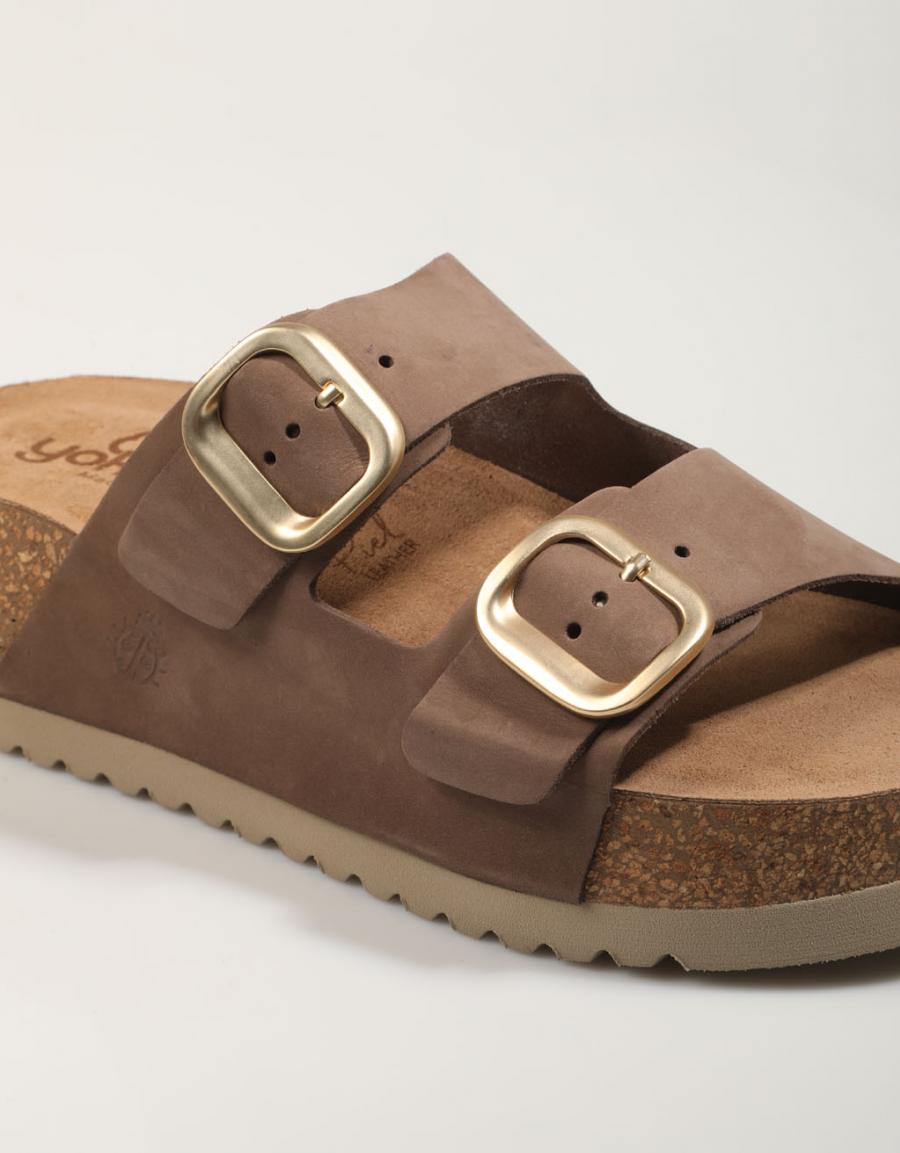 SANDALIAS YOKONO VELEZ 003 en color Taupe