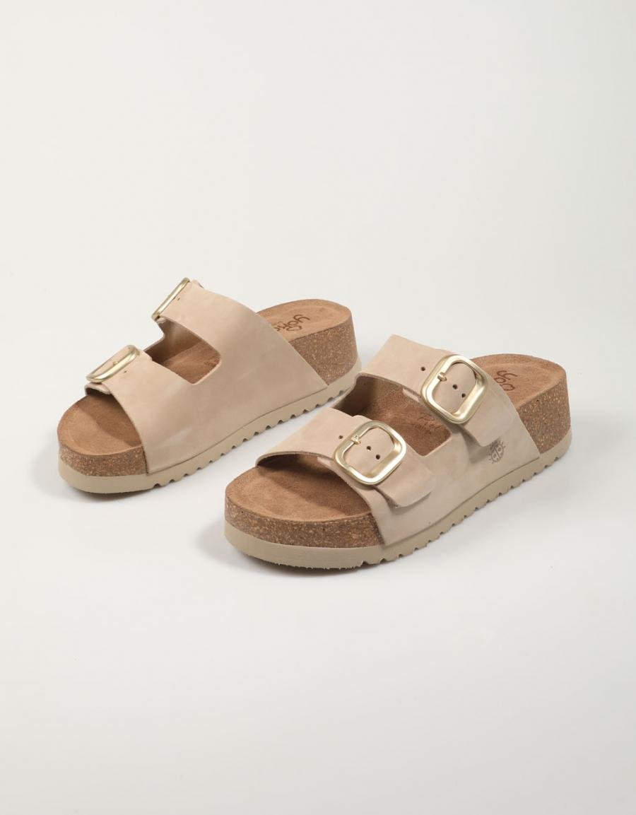 SANDALIAS YOKONO VELEZ 003 en color Beige