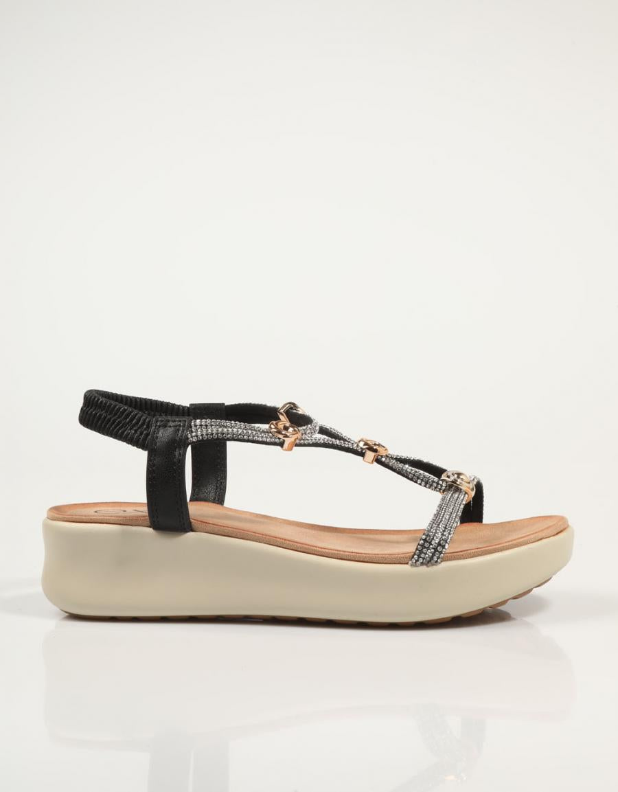 SANDALIAS EXE BZX33170-002 en color Negro