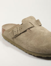 ZUECOS BIRKENSTOCK BOSTON SFB EN COLOR KAKI