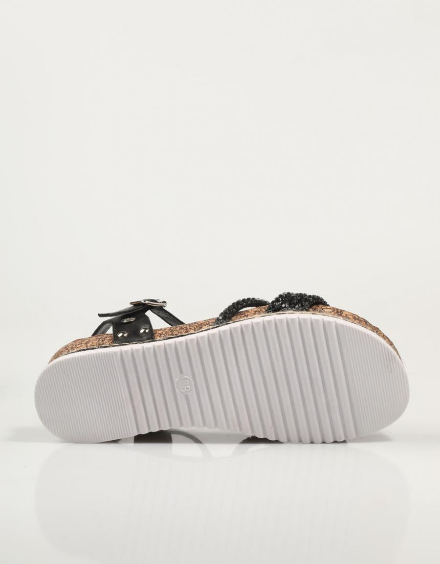 Isteria 24093 sandals in black