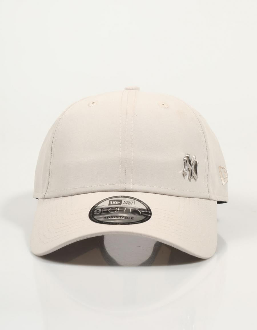 Cap NEW ERA Flawless 9Forty in beige color