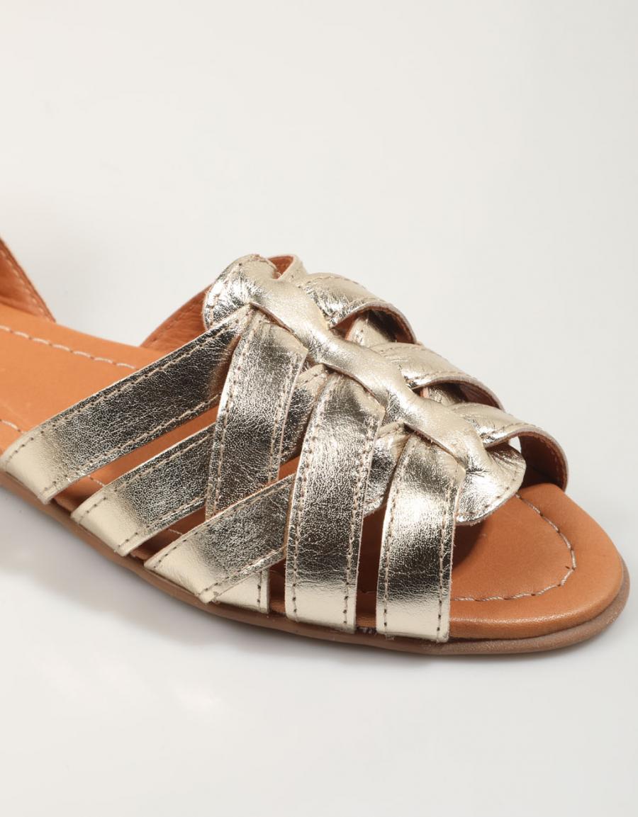 SANDALIAS TOP 3 SR24495 en color Oro