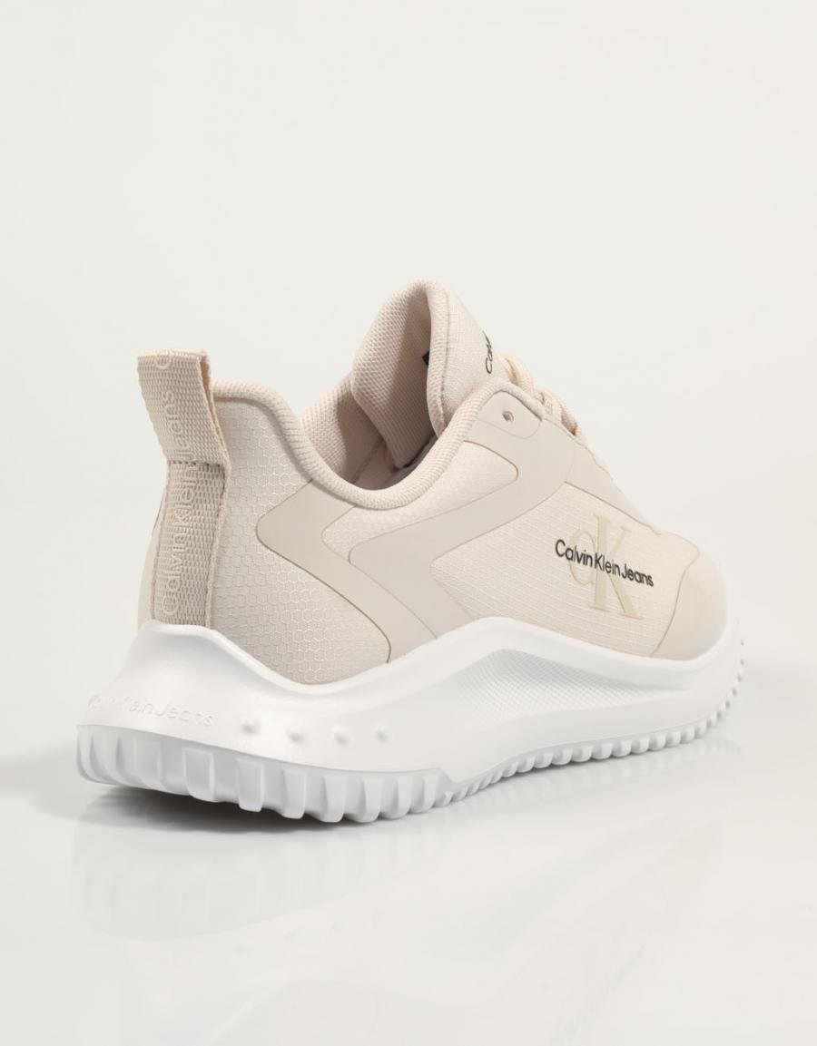 ZAPATILLAS CALVIN KLEIN EVA RUNNER LOW LACE MIX ML WN en color Beige