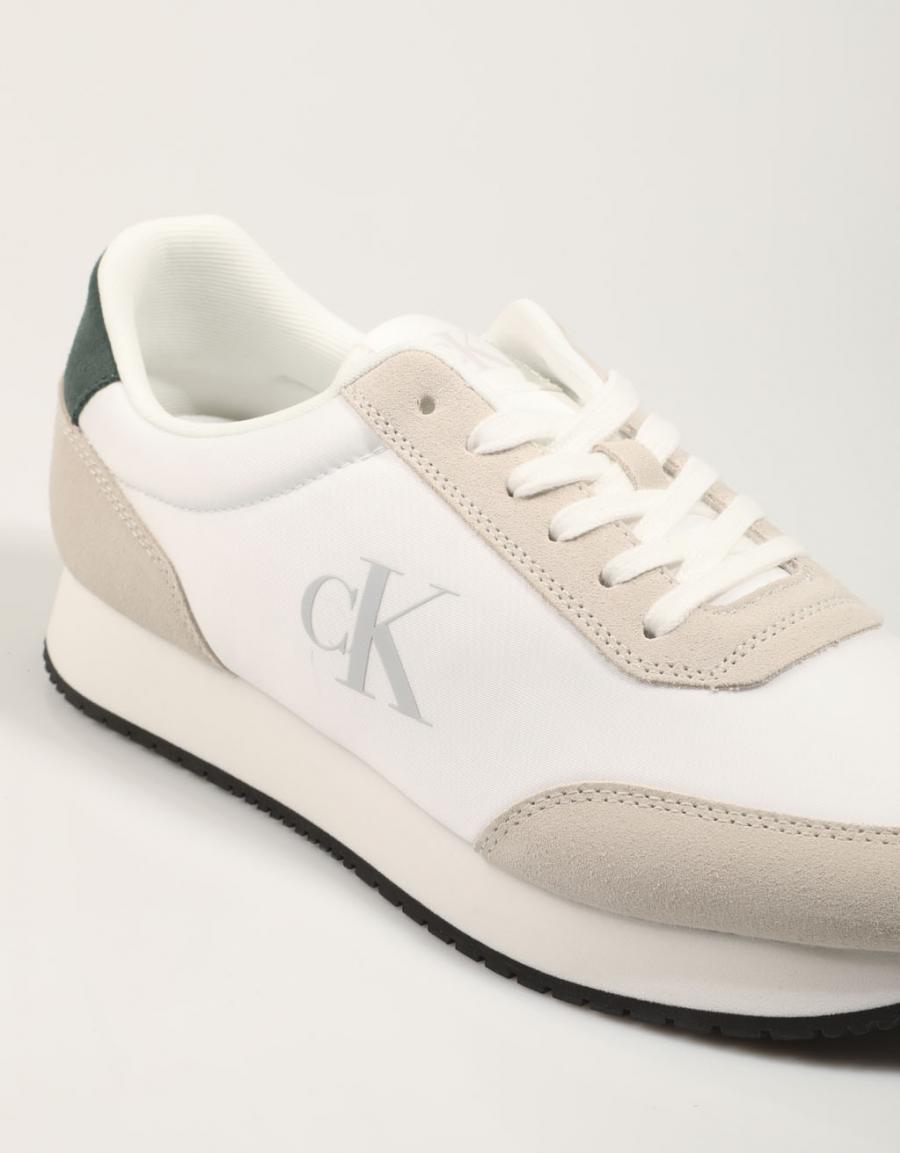 ZAPATILLAS CALVIN KLEIN RETRO RUNNER ICONIC SNK en color Blanco
