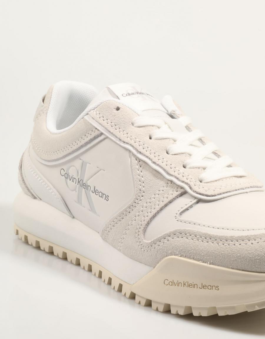 Calvin Klein Zahn Runner Irregulkar Linien mit Schuhen in Weiß