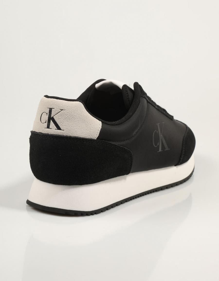 Calvin Klein Retro Runner SNK SNK Sneakers in Schwarz