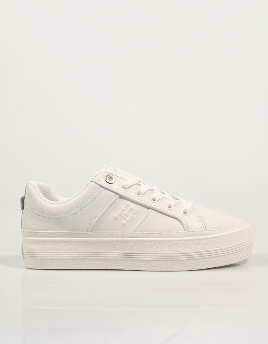 ZAPATILLAS TOMMY HILFIGER ESSENTIAL VULC SNEAKER MONOGRAM en color Blanco