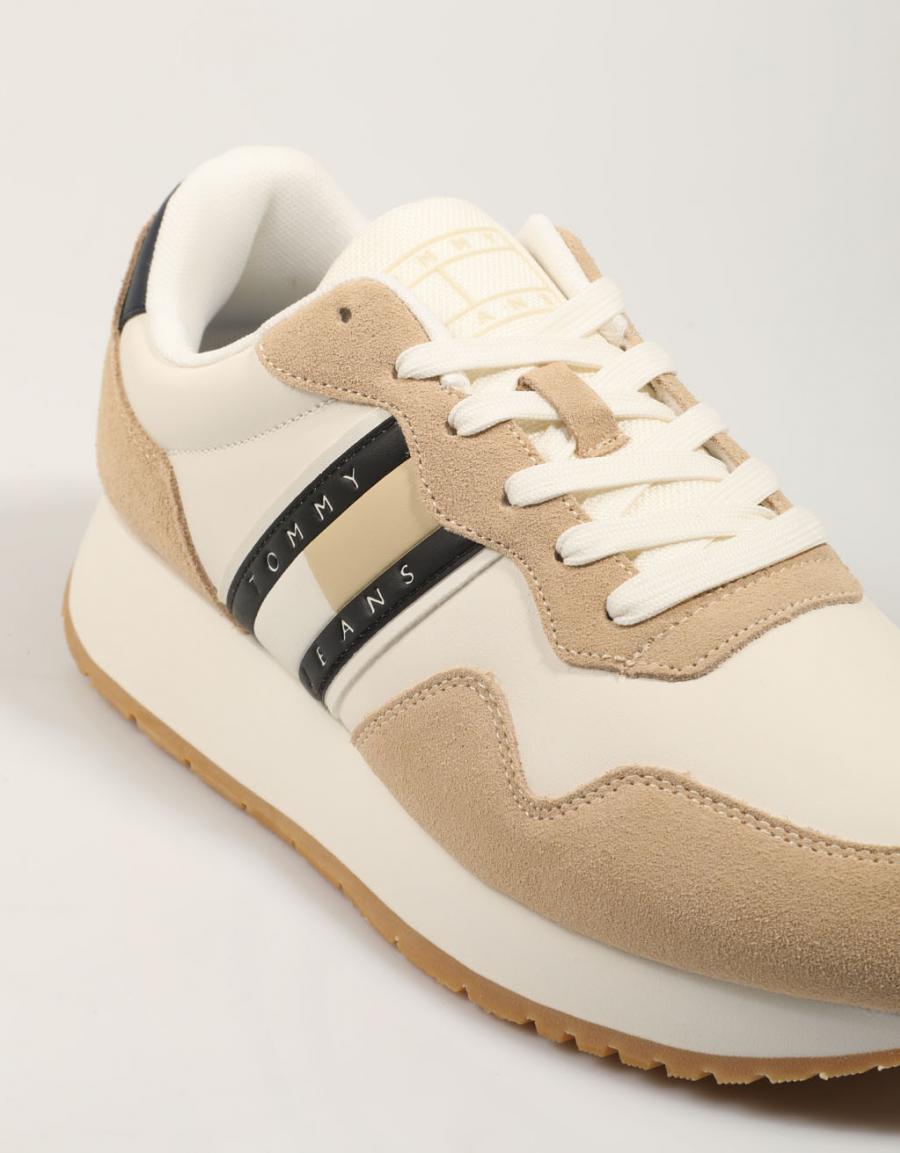 Tommy Hilfiger TJM Modern Runner Chaussures en beige