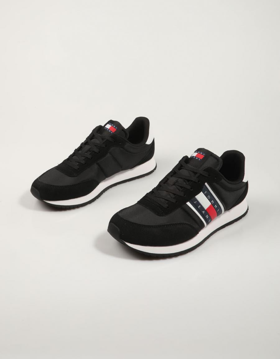 Tommy Hilfiger TJM Runner Casual ESSS Sapatos em preto