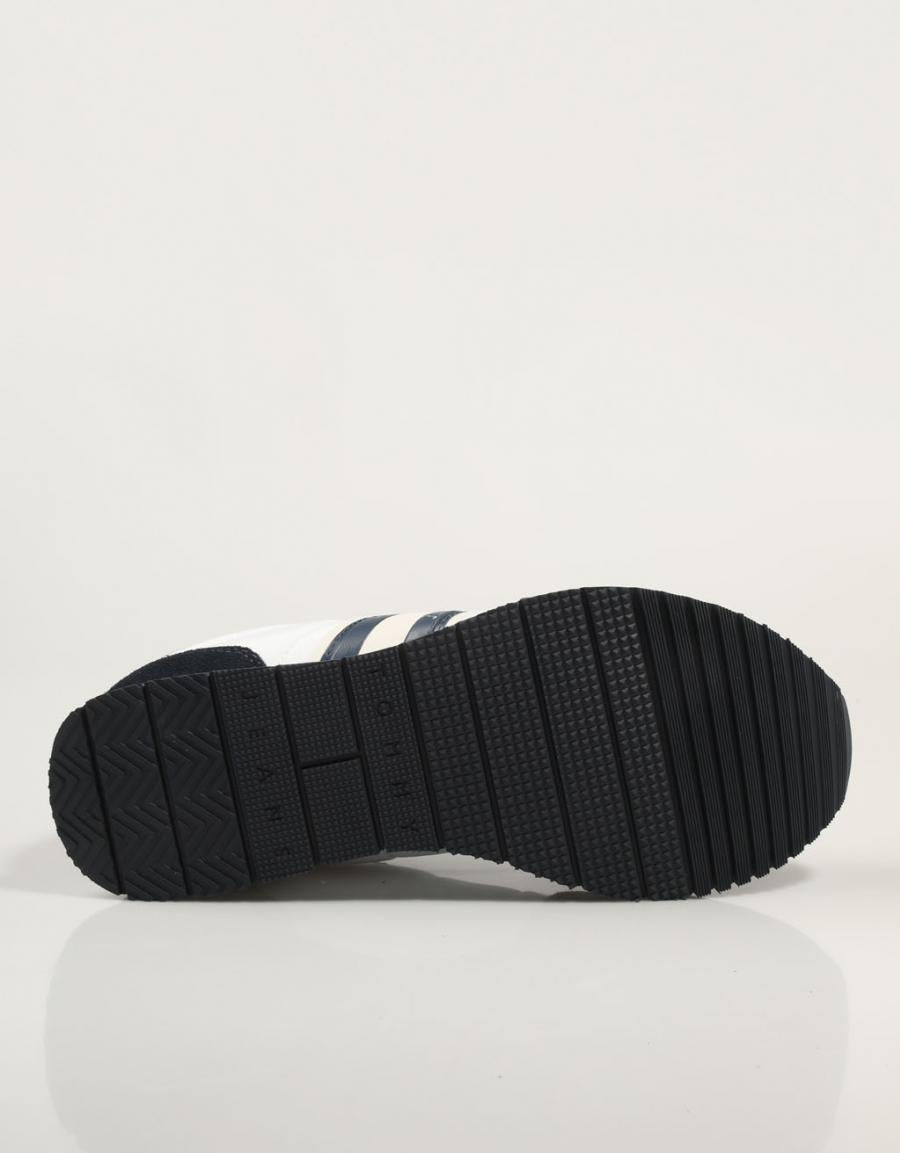 ZAPATILLAS TOMMY HILFIGER TJM RUNNER CASUAL ESS en color Multicolor