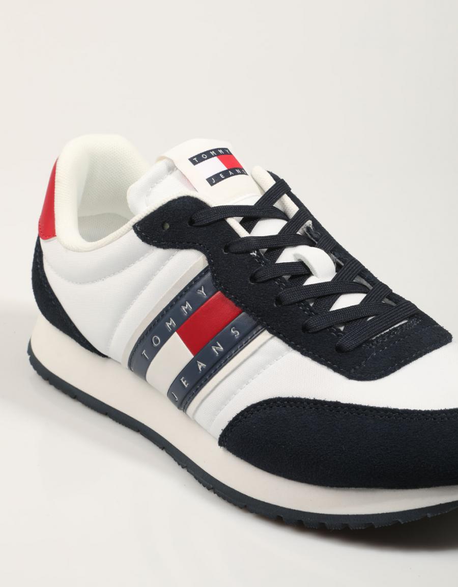 ZAPATILLAS TOMMY HILFIGER TJM RUNNER CASUAL ESS en color Multicolor