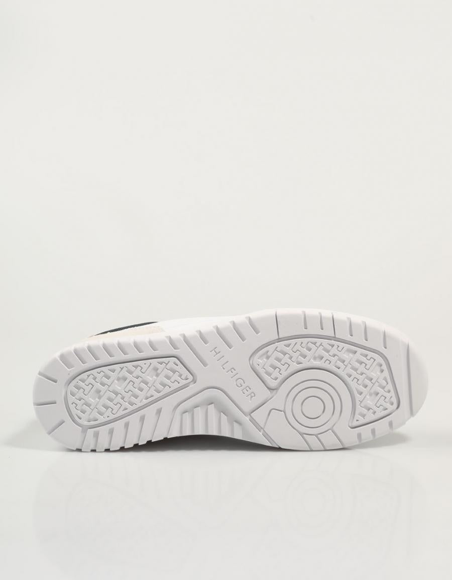 ZAPATILLAS TOMMY HILFIGER TH BASKET CORE LTH MIX ESS en color Blanco