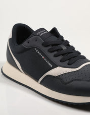 ZAPATILLAS TOMMY HILFIGER RUNNER EVO SEASONAL MIX en color Azul marino