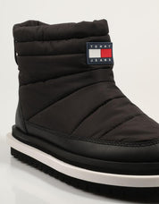 BOTINES TOMMY HILFIGER TJW PADDED FLAT BOOT WL en color Negro