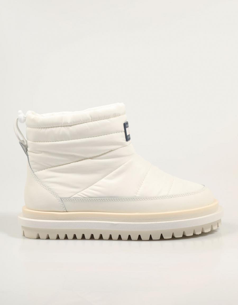 BOTINES TOMMY HILFIGER TJW PADDED FLAT BOOT WL en color Hielo