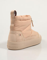 Botinos Tommy Hilfiger Flag Nylon Mini Snowboot em Color Negro