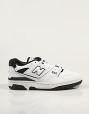 ZAPATILLAS NEW BALANCE BB550 en color Blanco