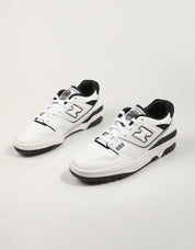 ZAPATILLAS NEW BALANCE BB550 en color Blanco