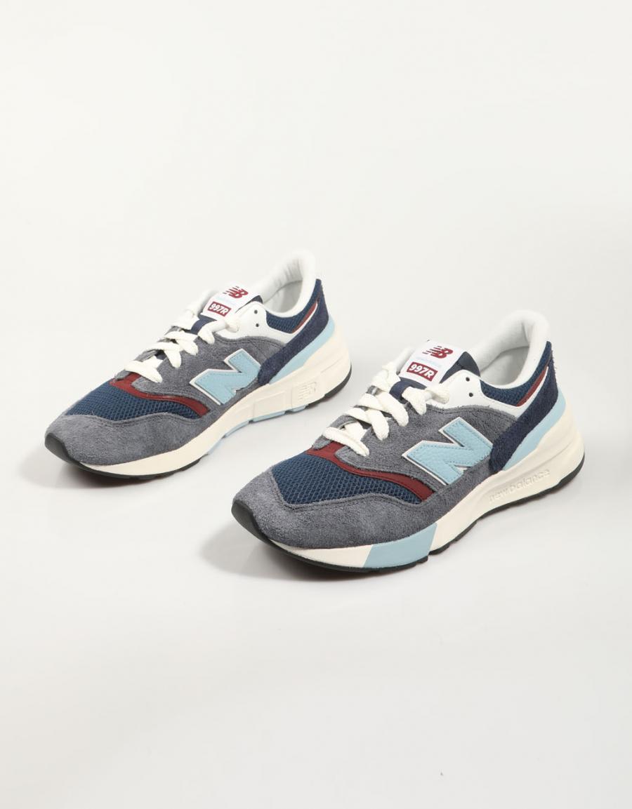 Tênis NEW BALANCE U997 em cor multicolorida