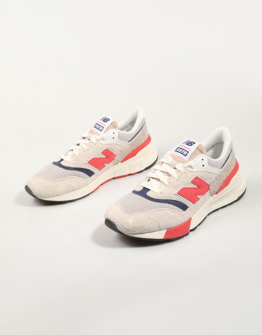 ZAPATILLAS NEW BALANCE U997 en color Multicolor