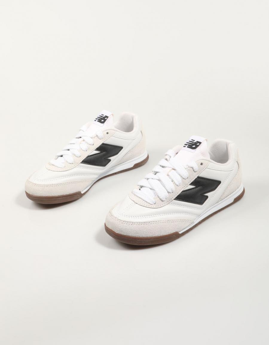 Turnschuhe NEW BALANCE URC42 in Weiß