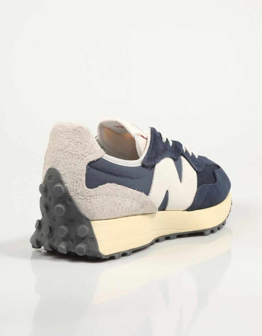 Tênis NEW BALANCE U327 em azul marinho