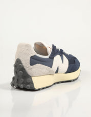 Tênis NEW BALANCE U327 em azul marinho